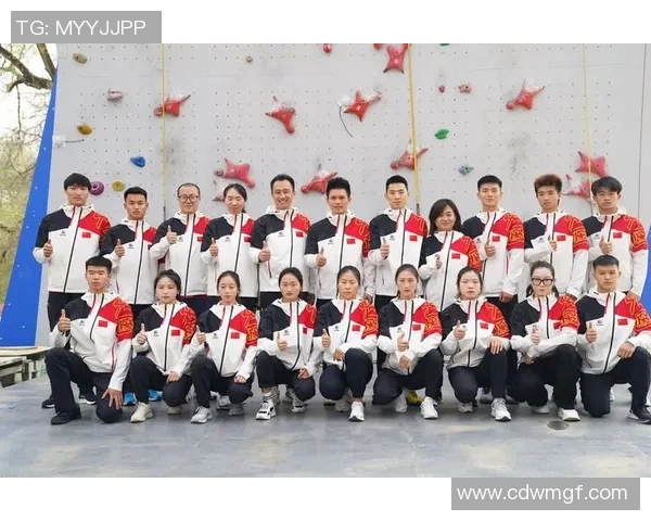 南京攀岩队在全国攀岩灵活性排行榜中荣获第七名的佳绩引发关注